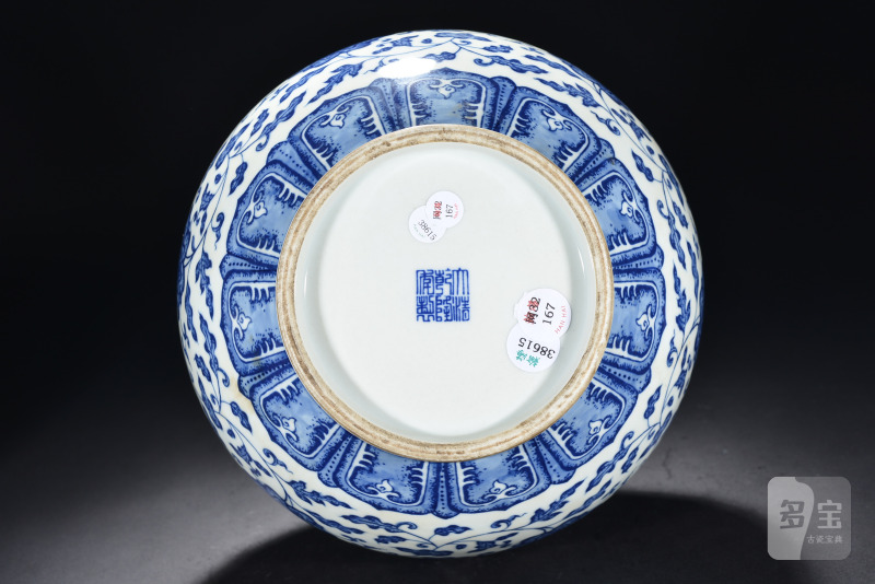 清 青花缠枝莲纹赏瓶 - 图8